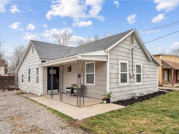 316 W Elm Street, Olathe, KS 66061