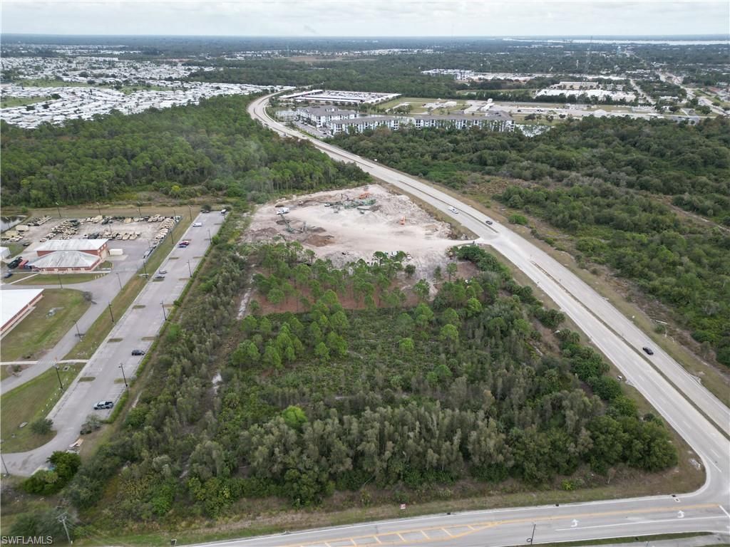 2511 Diplomat Pkwy E, Cape Coral, FL 33909 Photo