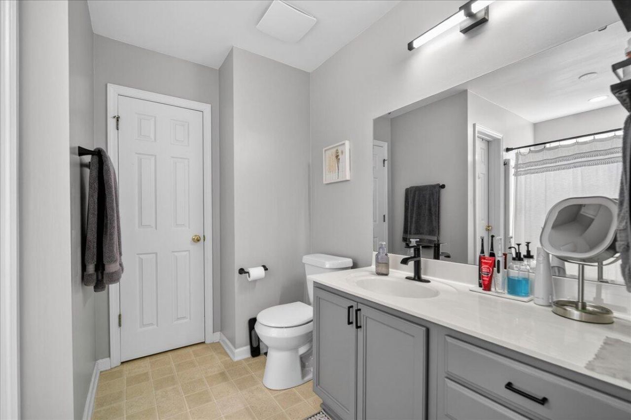 8613 Madelyn Street Photo 28