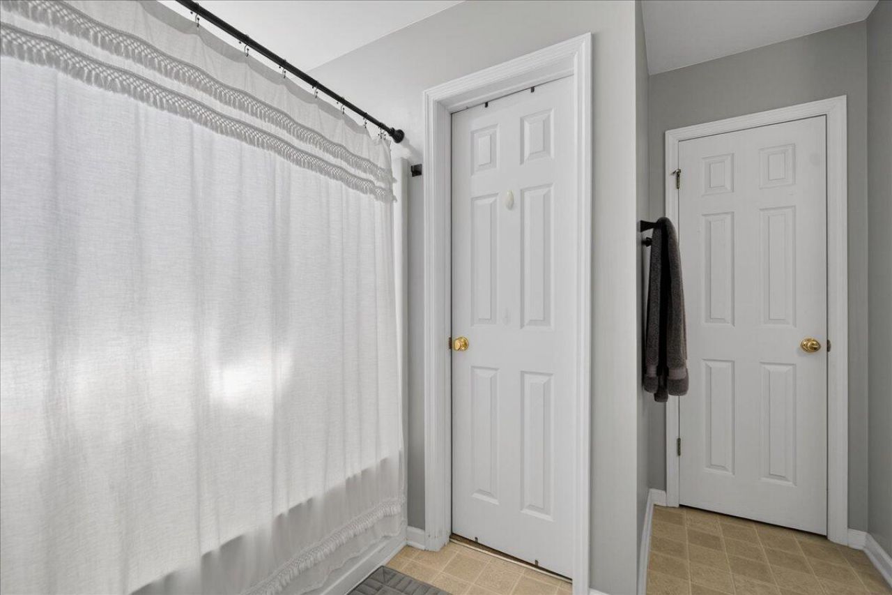 8613 Madelyn Street Photo 29