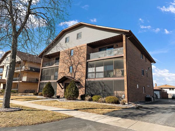 8160 168th Place , Unit 2W, Tinley Park, IL 60477