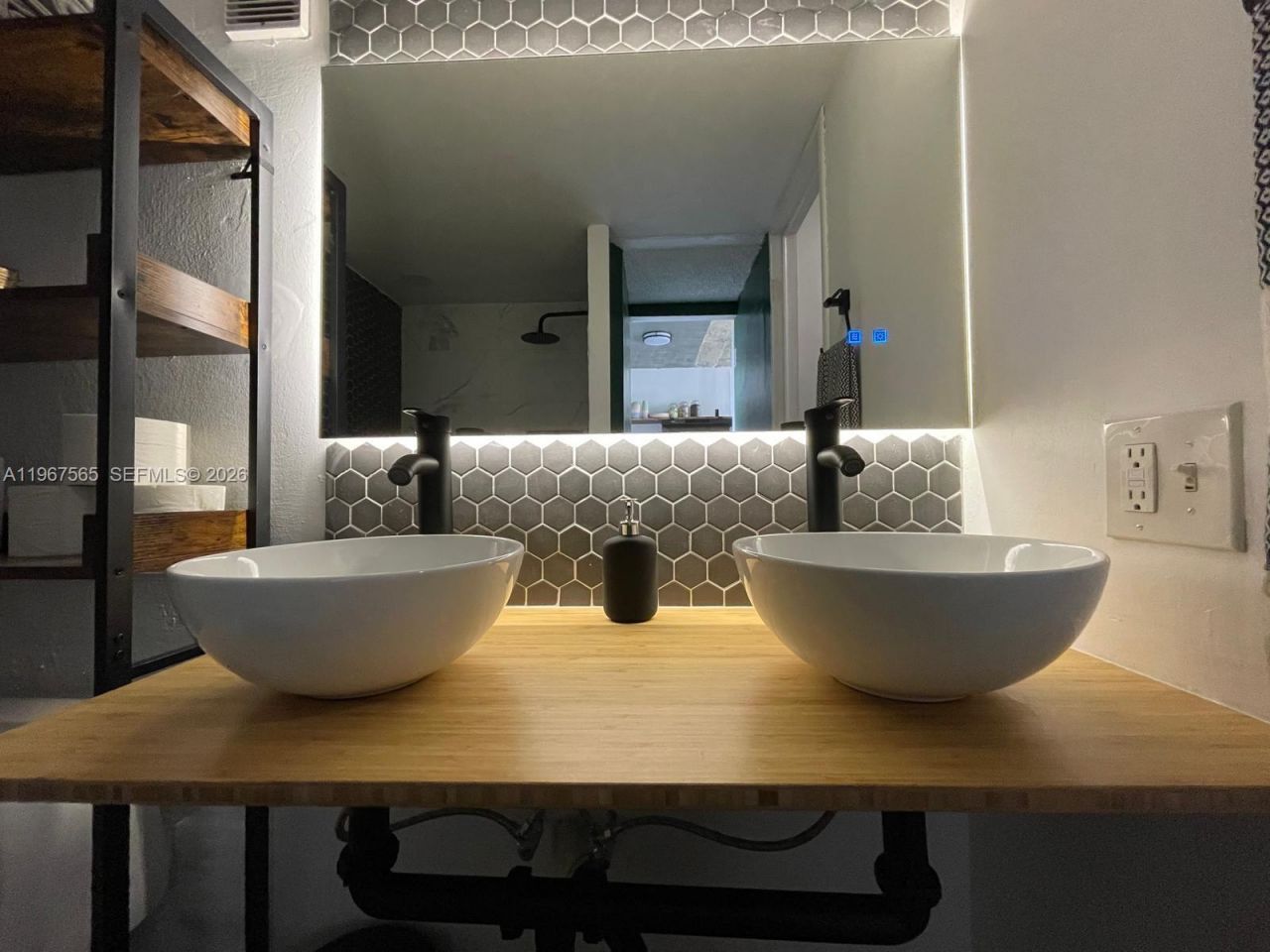 710 Washington Ave, Unit 503, Miami Beach, FL 33139 Photo