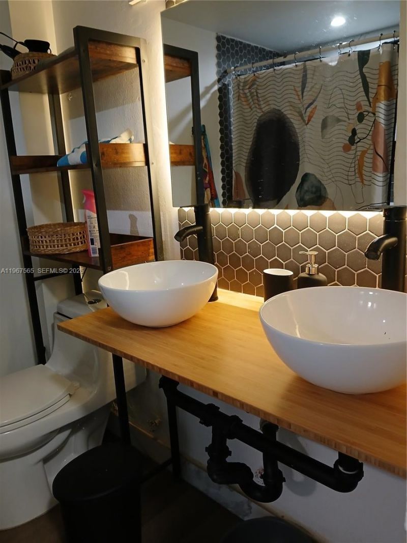 710 Washington Ave, Unit 503, Miami Beach, FL 33139 Photo