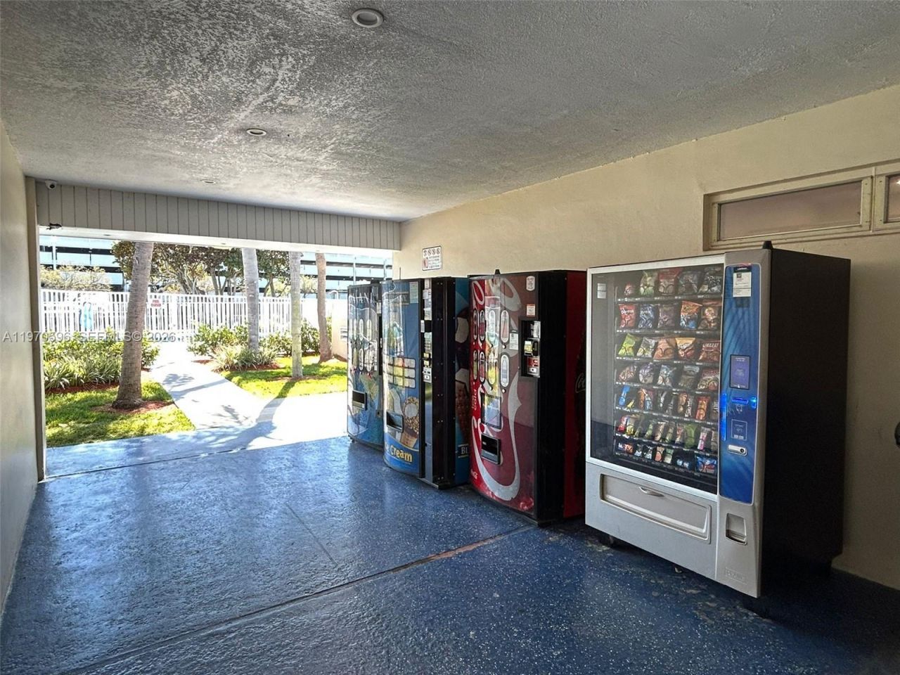 7426 SW 82 St, Unit D222, Miami, FL 33143 Photo