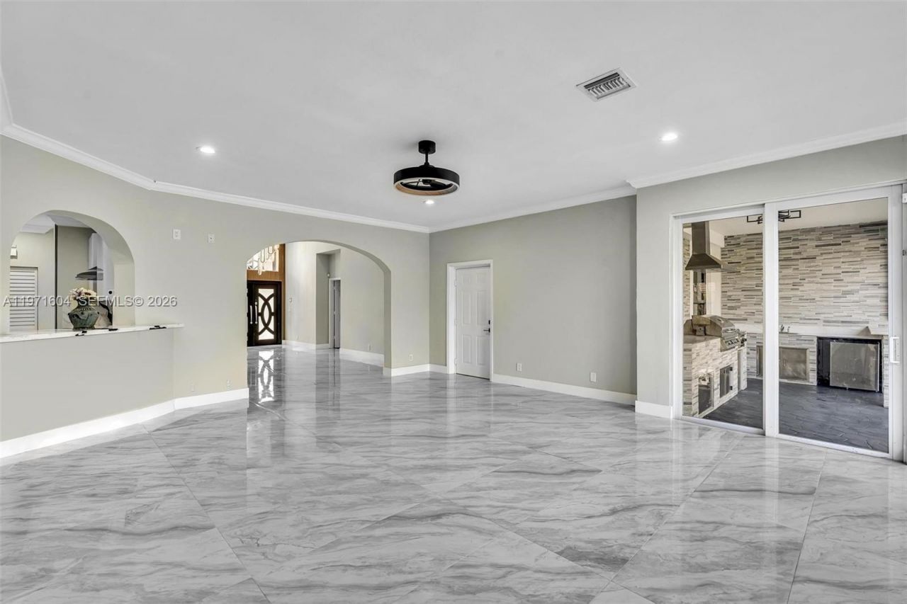 12555 SW 34th Pl, Davie, FL 33330 Photo