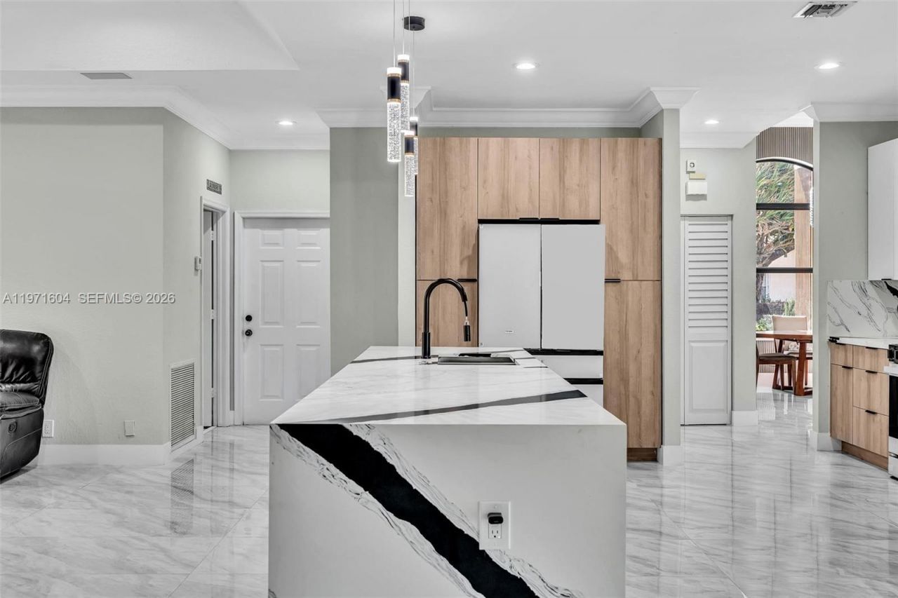 12555 SW 34th Pl, Davie, FL 33330 Photo