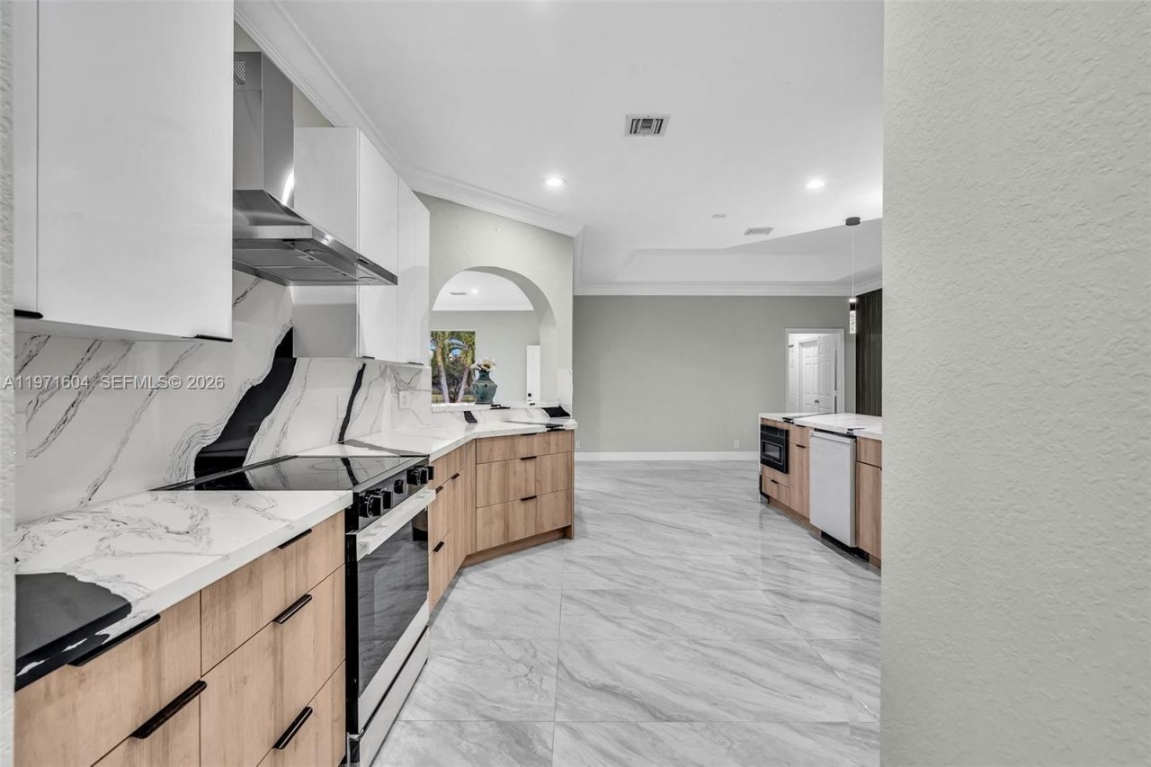 12555 SW 34th Pl, Davie, FL 33330 Photo