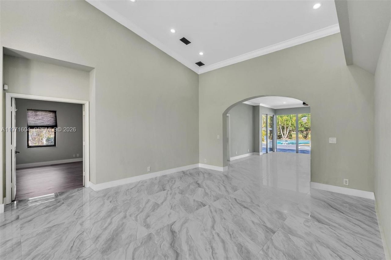 12555 SW 34th Pl, Davie, FL 33330 Photo