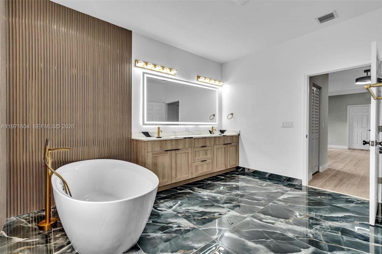 12555 SW 34th Pl , Davie, FL 33330 Photo