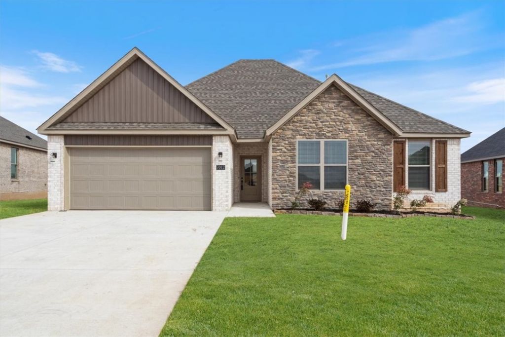 7012 SW Orange Avenue, Bentonville, AR 72713 Main Photo