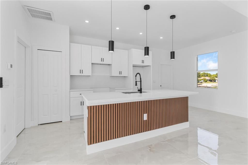 1109 Cumming St E, Lehigh Acres, FL 33974 Photo