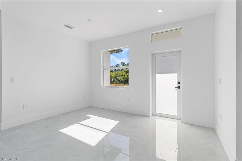1109 Cumming St E, Lehigh Acres, FL 33974 Photo