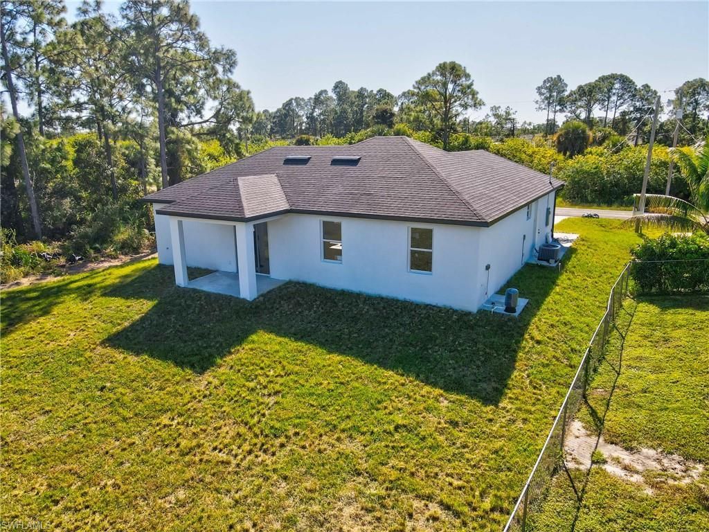 1109 Cumming St E, Lehigh Acres, FL 33974 Photo