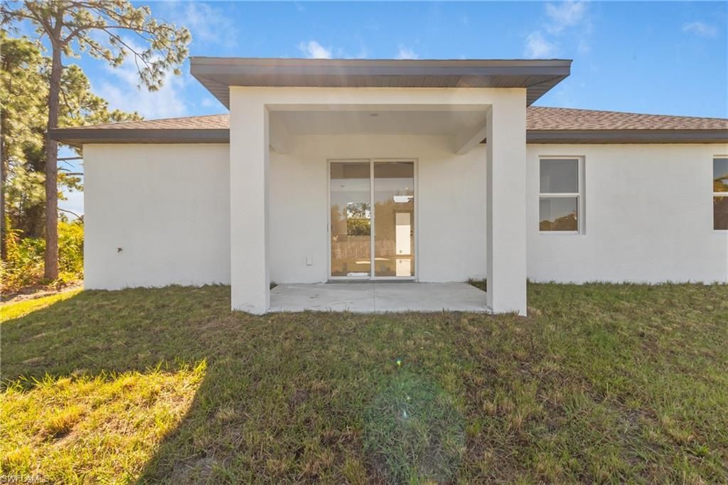 1109 Cumming St E, Lehigh Acres, FL 33974 Photo