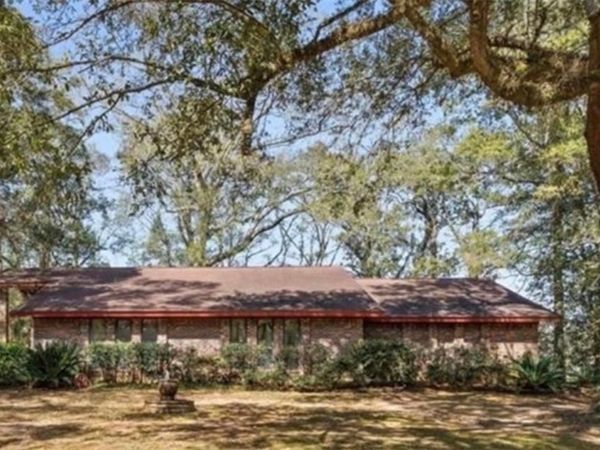 12580 King Arthur Drive, Grand Bay, AL 36541