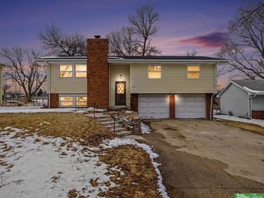 4116 N 101 Street, Omaha, NE 68134