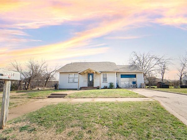 1109 W Elm Street , Breckenridge, TX 76424