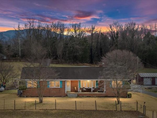 1596 US HIGHWAY 211 E BSN, LURAY, VA 22835