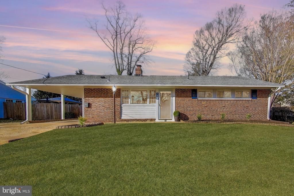 7402 Inzer Street, Springfield, VA 22151 Main Photo