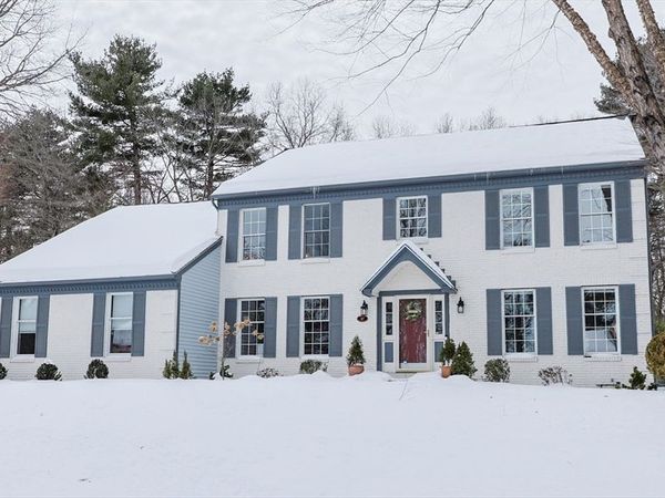 27 Dover Circle, Franklin, MA 02038
