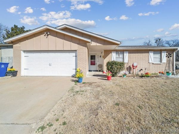 606 E Toledo Place, Broken Arrow, OK 74012