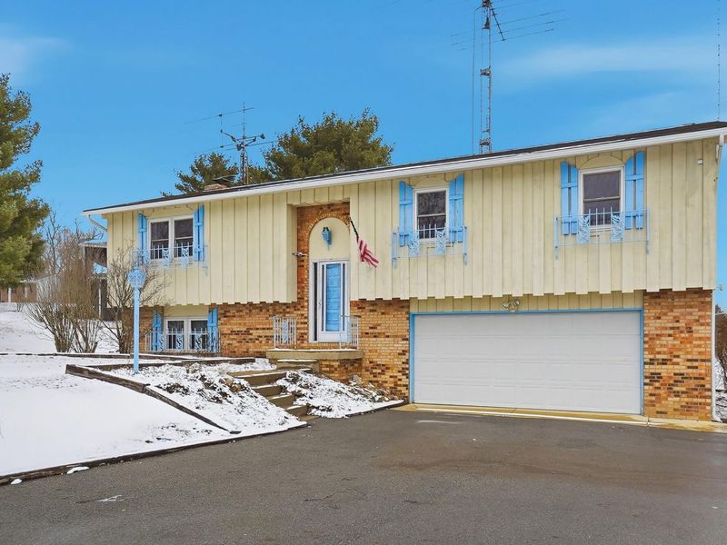 86 North Court, Thornville, OH 43076 Photo 2