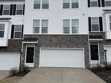 17 Dover Court, Bridgeport, WV 26330