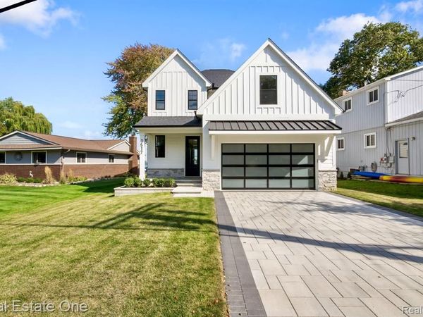 1517 KESSLER Avenue, Waterford Twp, MI 48320