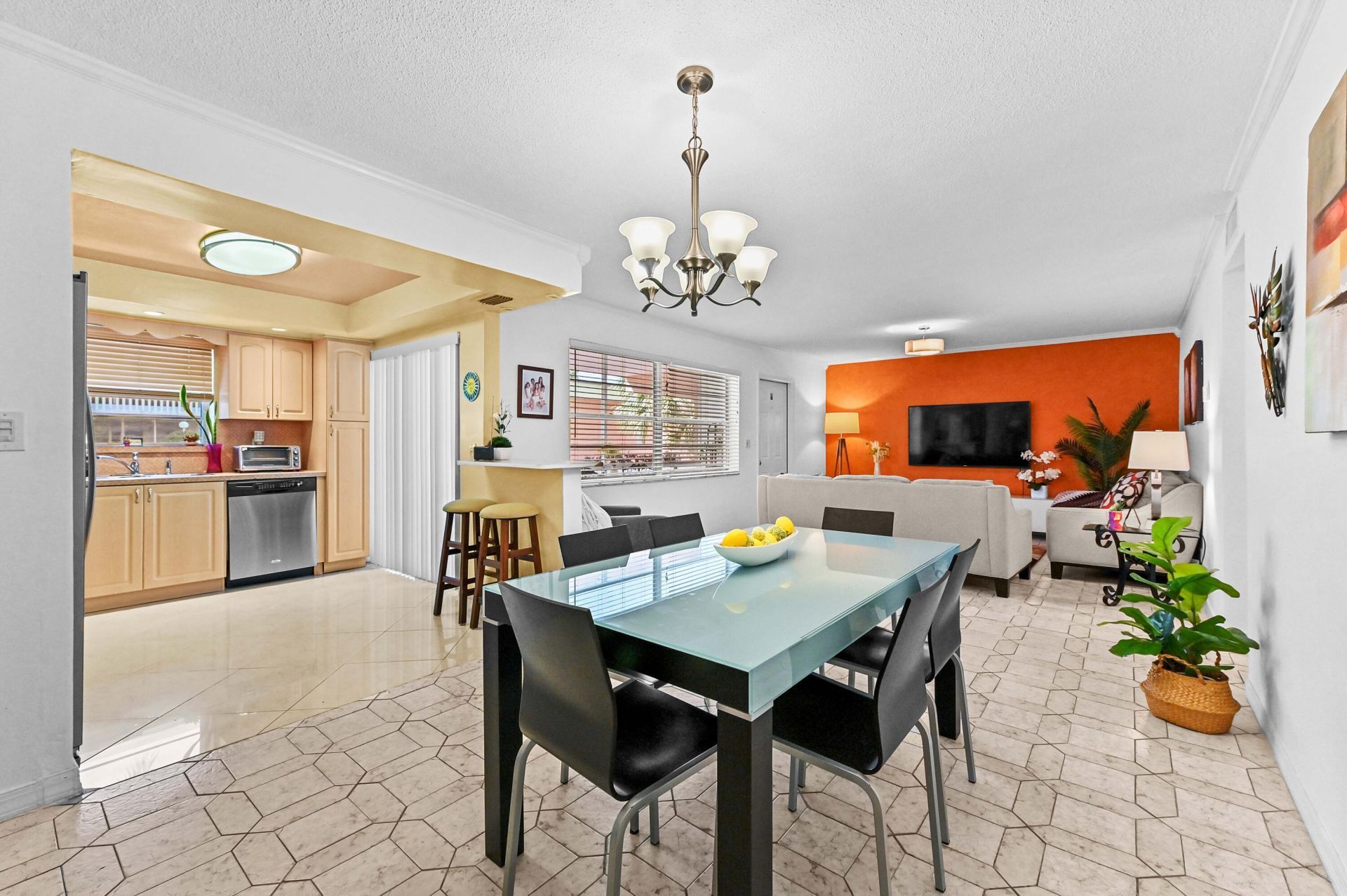 200 NE 12th Avenue, Unit 3a, Hallandale Beach, FL 33009 Photo