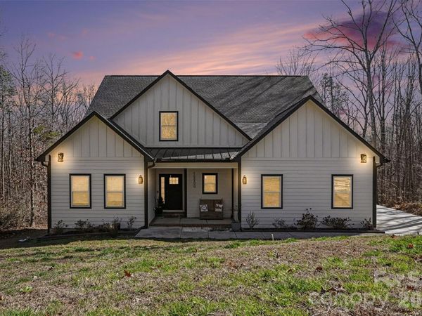 15200 August Lane, Charlotte, NC 28227