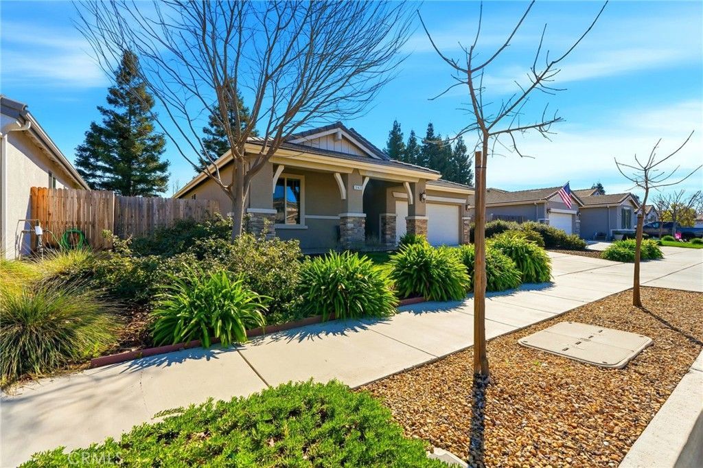 3142 S Kennedy Street, Visalia, CA 93292 Main Photo