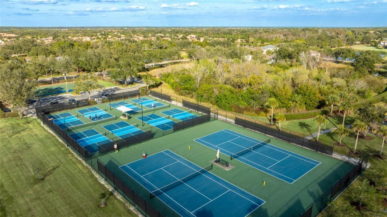 811 Fairwaycove Lane, Unit 204, Bradenton, FL 34212 Photo