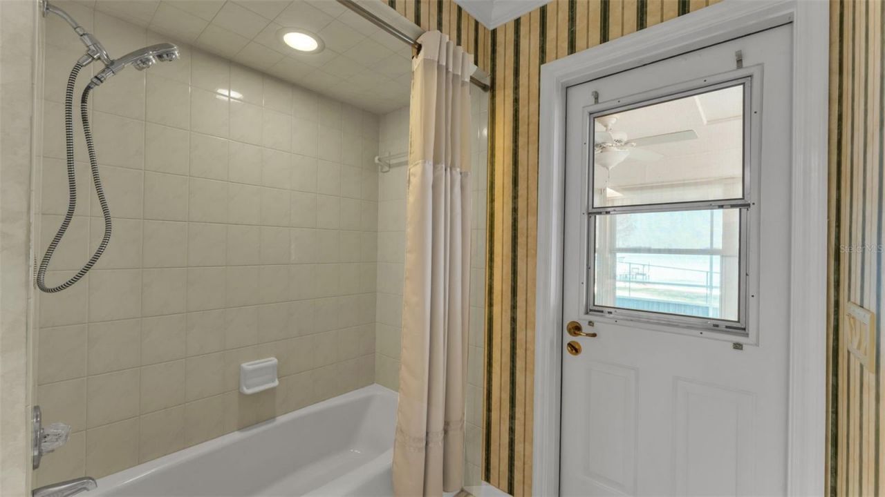 122 W Juliana Way, Auburndale, FL 33823 Photo