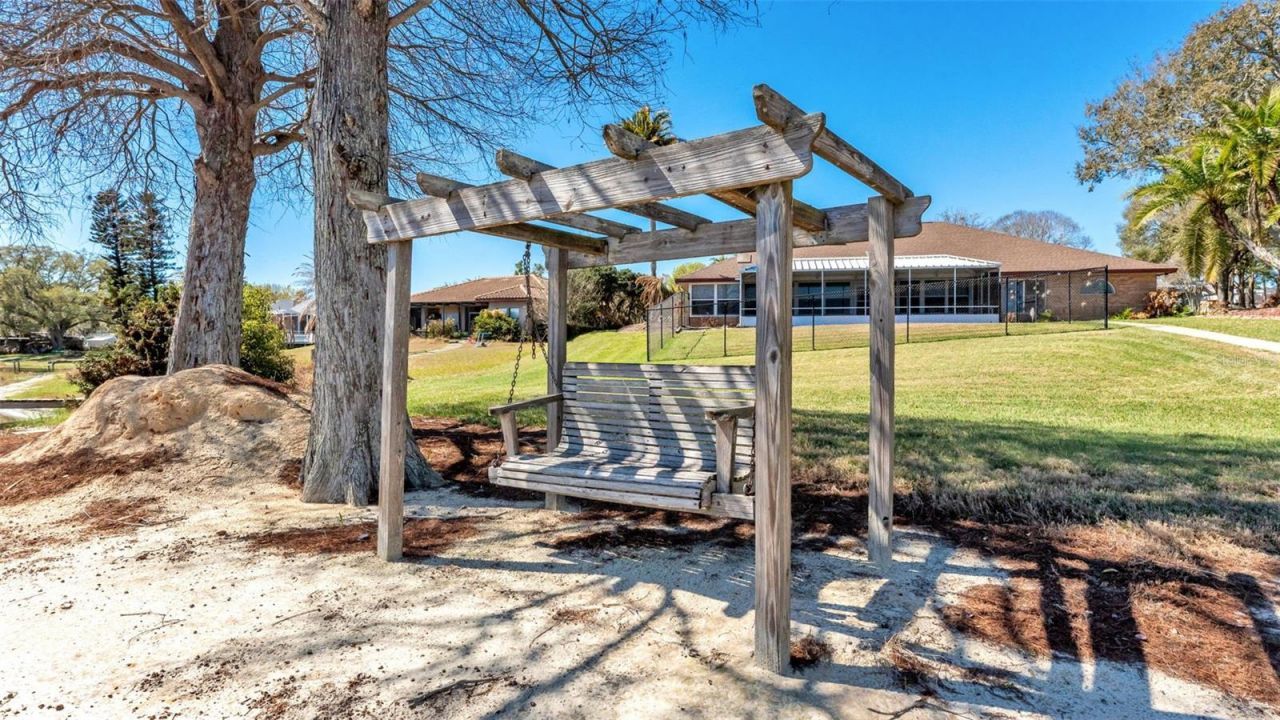 122 W Juliana Way, Auburndale, FL 33823 Photo