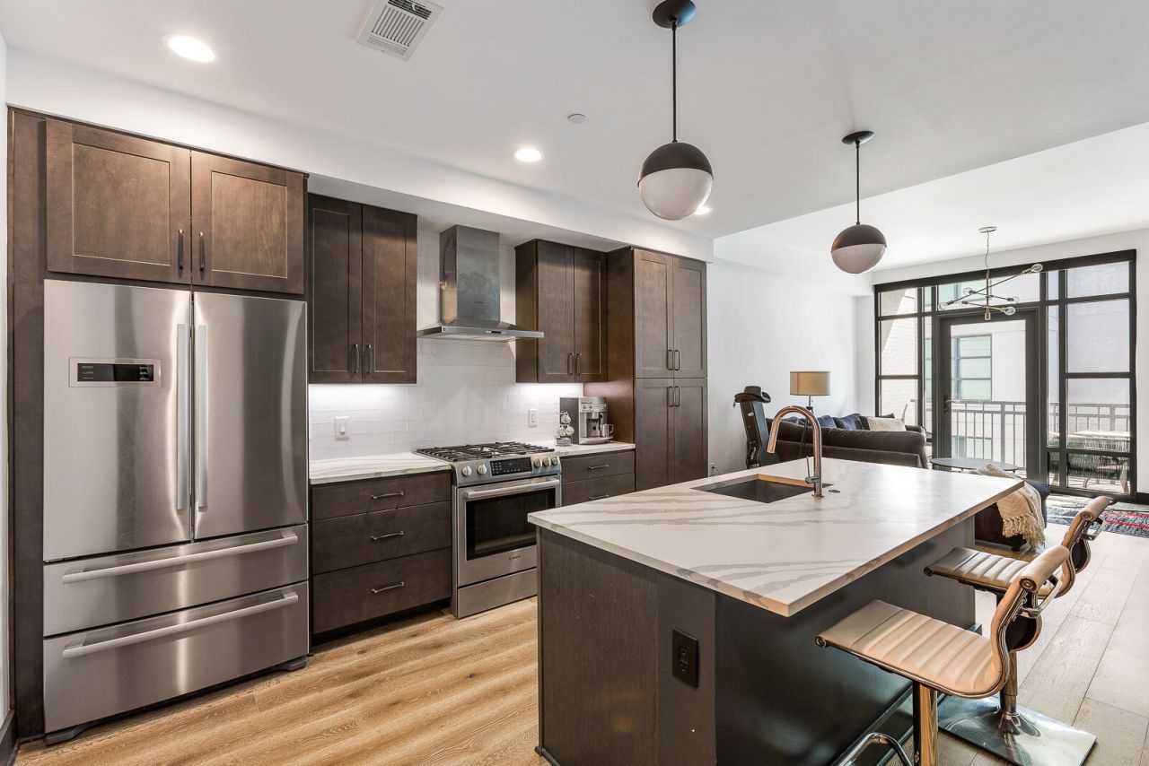 5 Gadsdenboro Street Photo 1