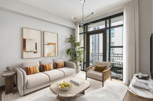 5 Gadsdenboro Street Photo 2