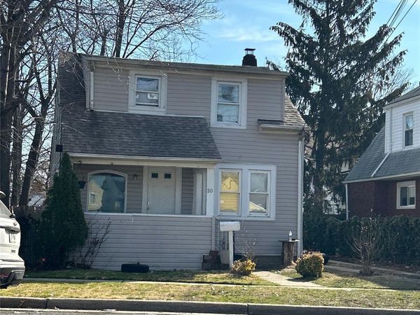 30 Pierson Avenue, Hempstead, NY 11550