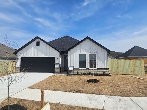 526 S Calico , Fayetteville, AR 72704