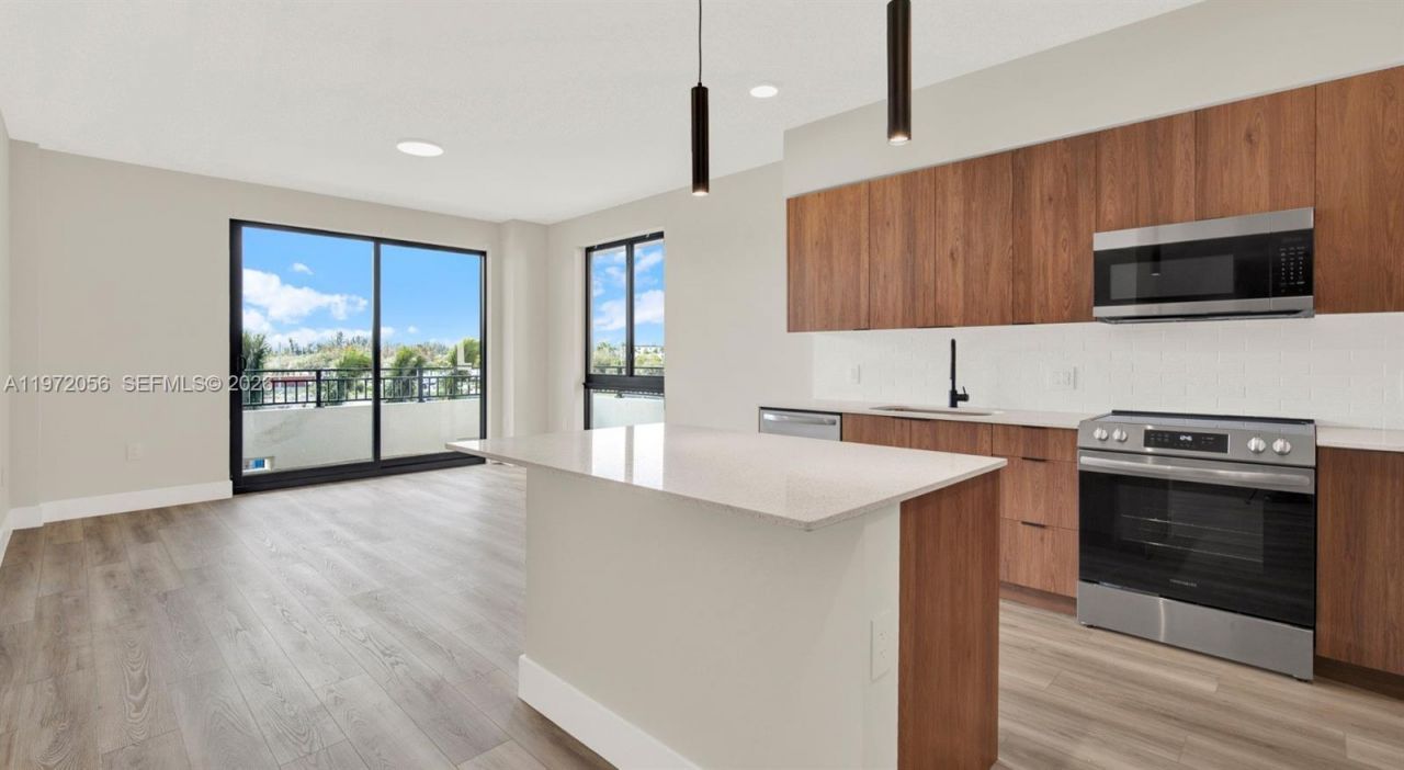 1556 NW 110th Ave, Unit Cosmos B, Miami, FL 33024 Photo