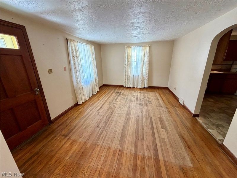 103 S Belle Vista Avenue, Youngstown, OH 44509 Photo 3