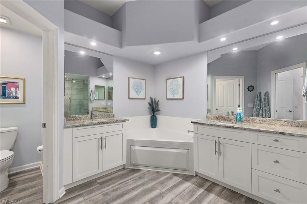 8575 Via Lungomare Cir, Unit 203, Estero, FL 33928 Photo