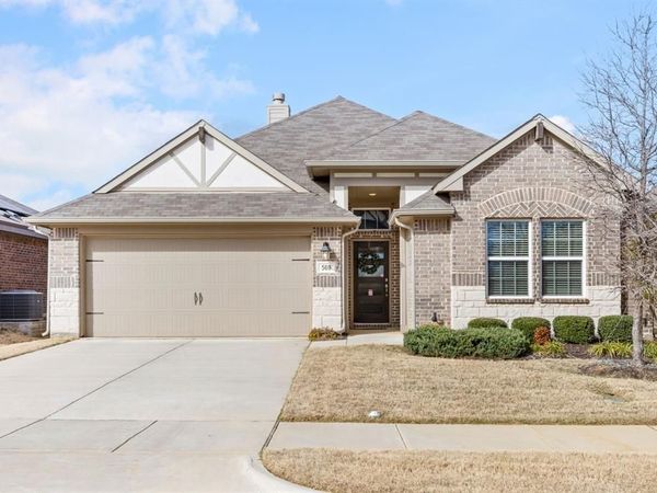 569 Val Verde Street, Aubrey, TX 76227