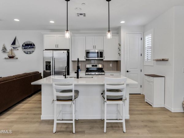 2805 N CLAIRE Drive, Buckeye, AZ 85396