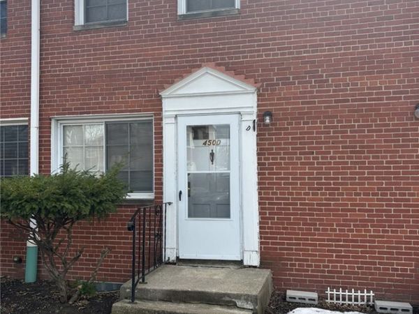 450 Kenwood Drive, Unit D-12, Euclid, OH 44123