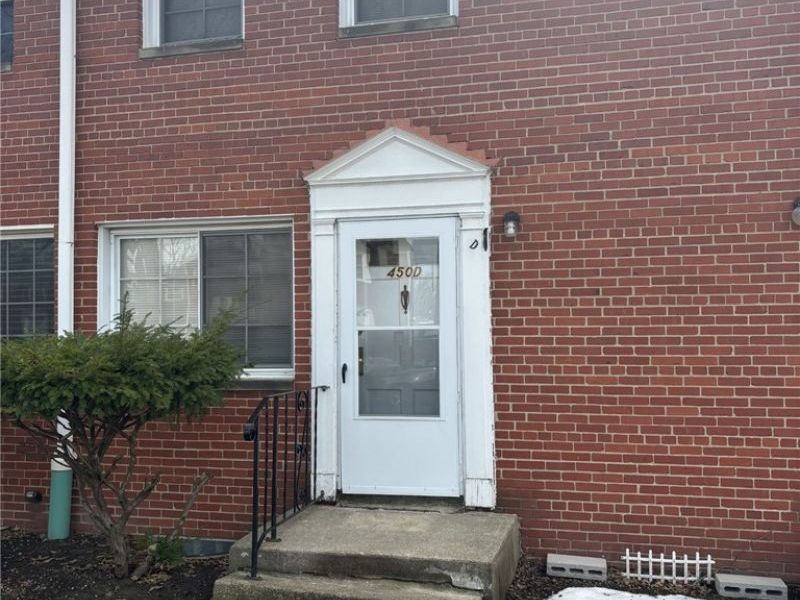450 Kenwood Drive, Unit D-12, Euclid, OH 44123 Photo 1