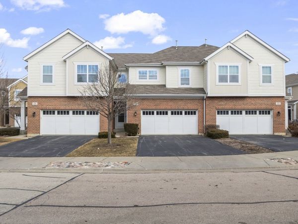 28 E Moseley Road , Palatine, IL 60074