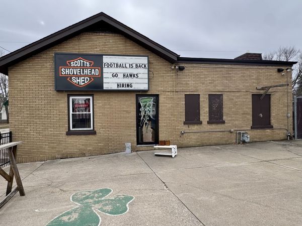 220 N Pine Street, Davenport, IA 52802