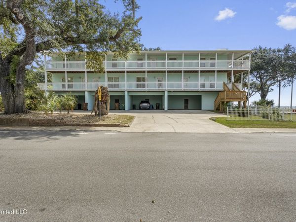 1496 Beach Boulevard, Biloxi, MS 39530