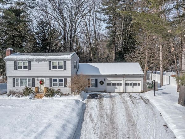 4 Linden Lane, Essex, VT 05452
