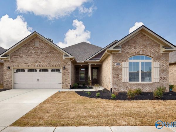 9532 Abington Cove Boulevard NW, Madison, AL 35757